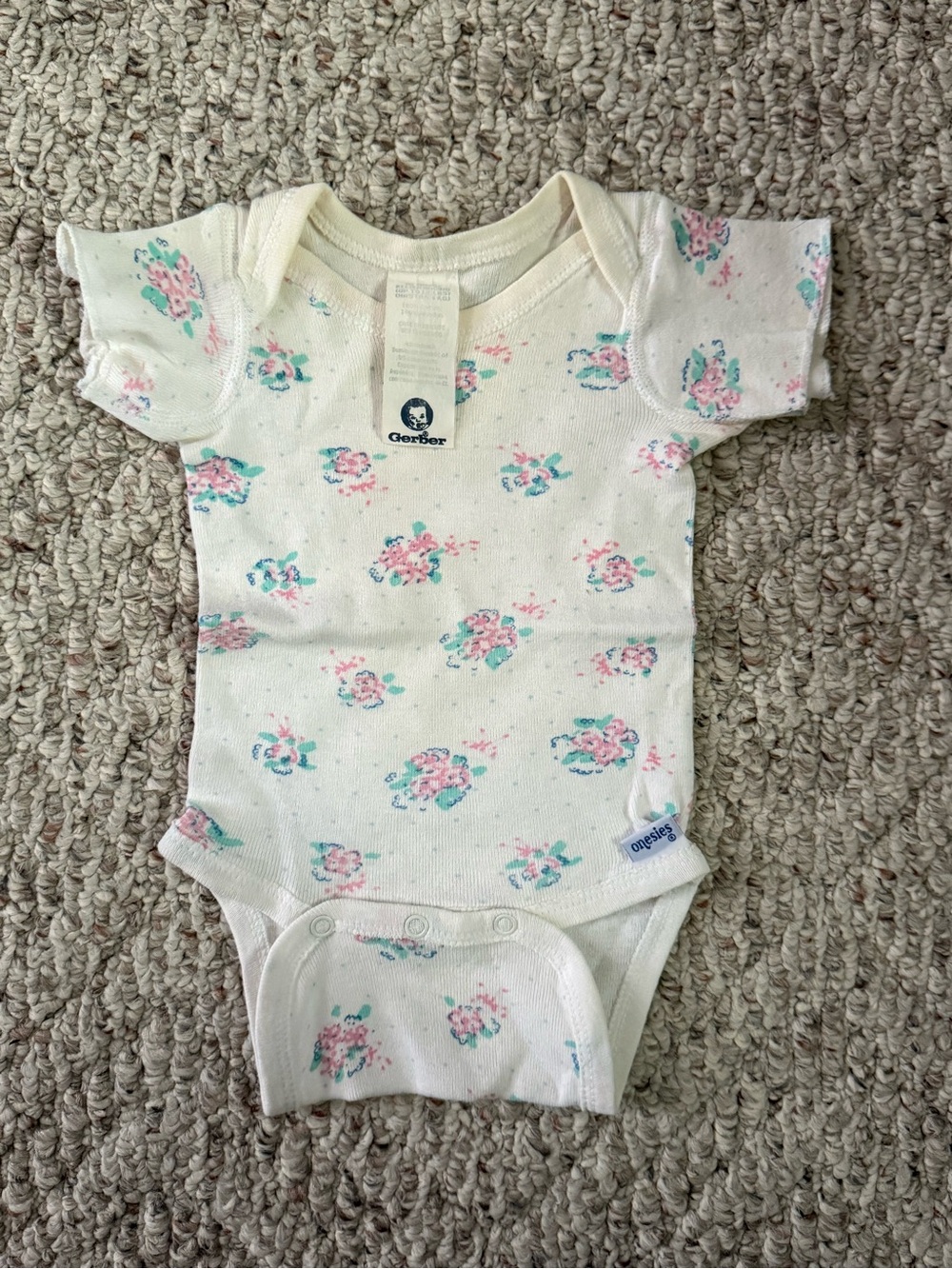 Vintage Gerber Cream Floral Baby One-Piece Bodysuit